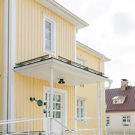 Lillan Hotel & Koek-3